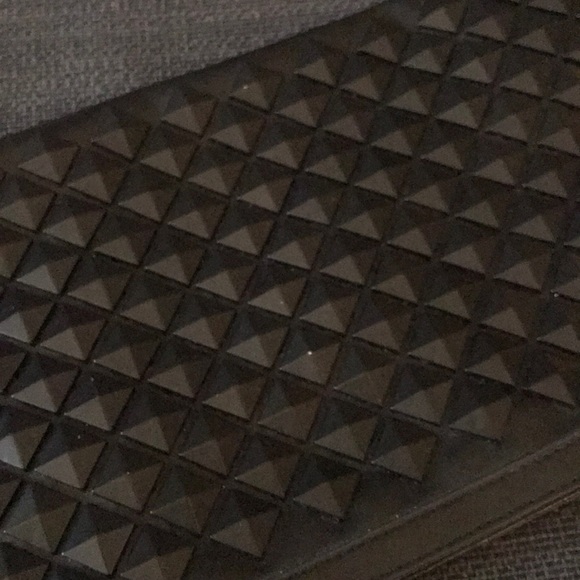 Rocker twin set—Black studded and cheetah clutches - Picture 3 of 8